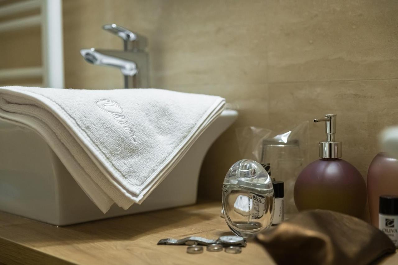 Oliva Hotel Веспрем Экстерьер фото